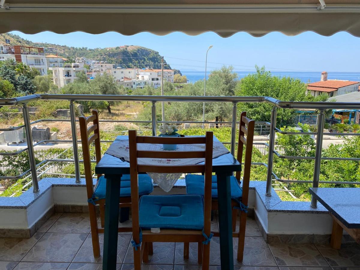 Rexhos Studios Himare Buitenkant foto