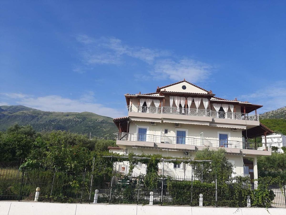 Rexhos Studios Himare Buitenkant foto